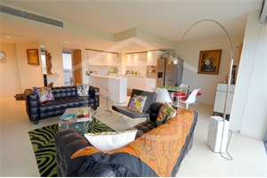 appartement à la vente -   06600  ANTIBES, surface 100,24 m2 vente appartement - APR740309
